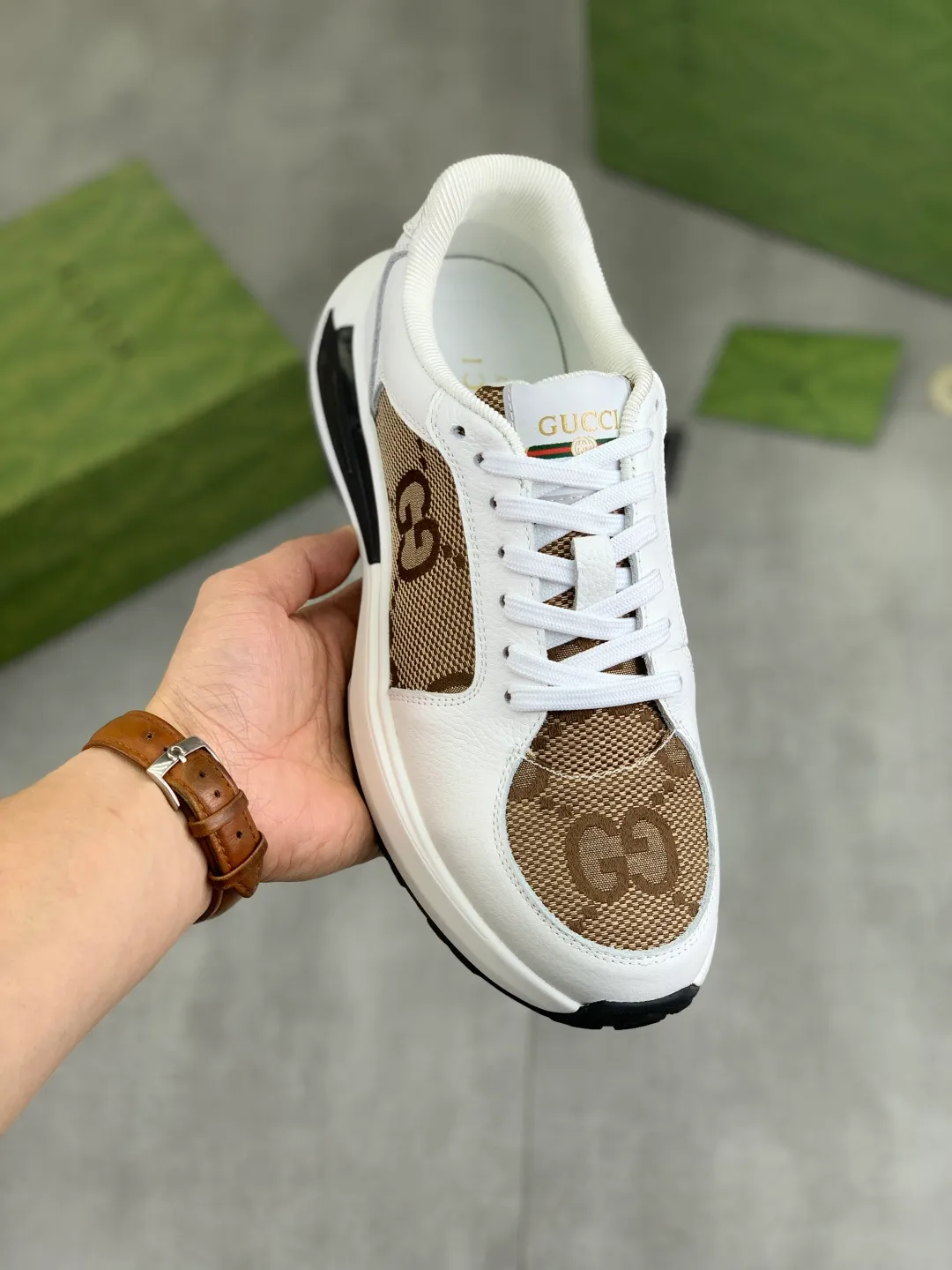 Men's shoes 💰P460💰【New model】🆘 The latest model from Gucci official website🎁Classic casual and fashionable men's shoes👟Best model💥The style is simple and elegant, exclusive for trendy men. Unique official website latest brand elements👑Gucci original decoration, fashionable and generous, the fabric is made of original soft calfskin➕Comfortable soft pigskin lining ✅Wear-resistant rubber outsole specified on the official website_Full of elasticity, the classic model taken at the counter 🎬Color: 3️⃣colors available😍Number of codes: 38-44 (45 46 customized)
